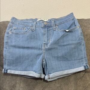 Levi’s Jean shorts Light Blue Women's mid length, size 27
